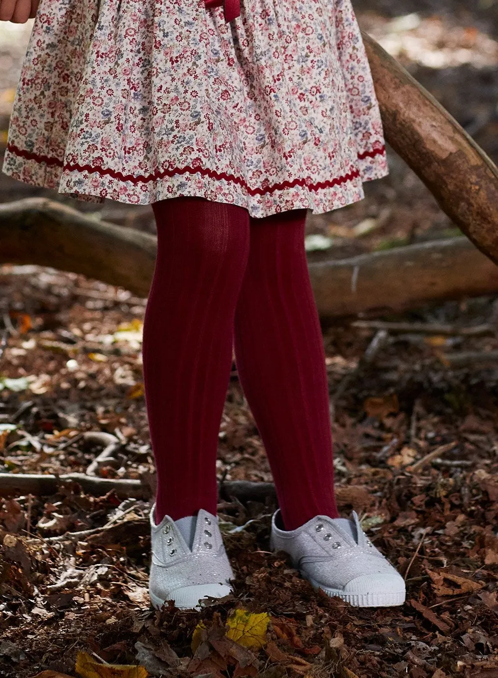 Ribbed Tights in Burgundy